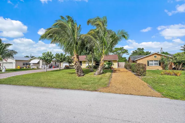 Hobe Sound, FL 33455,6423 SE Lockerby PL