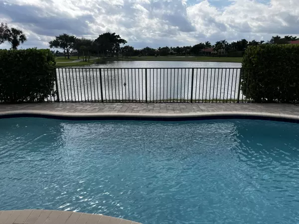 10294 Sand Cay LN, West Palm Beach, FL 33412