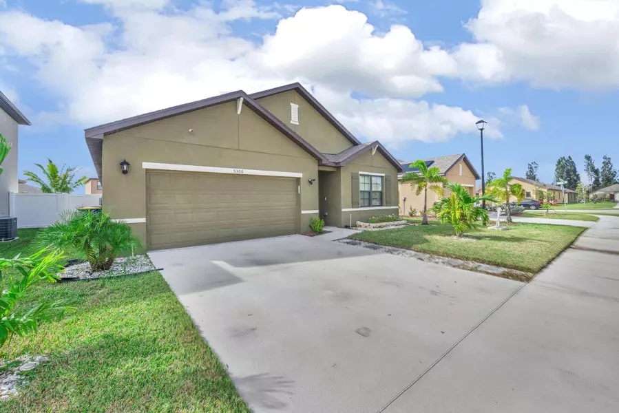 5306 Entertainment WAY, Fort Pierce, FL 34947