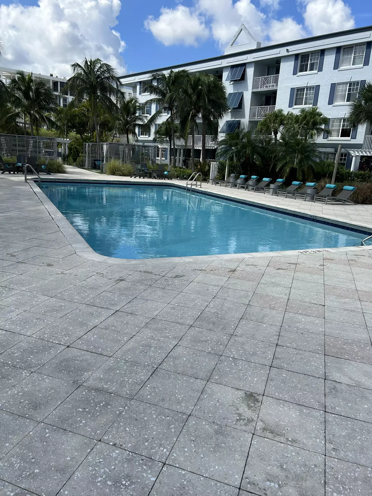 Boynton Beach, FL 33435,651 E Woolbright 303 RD 303