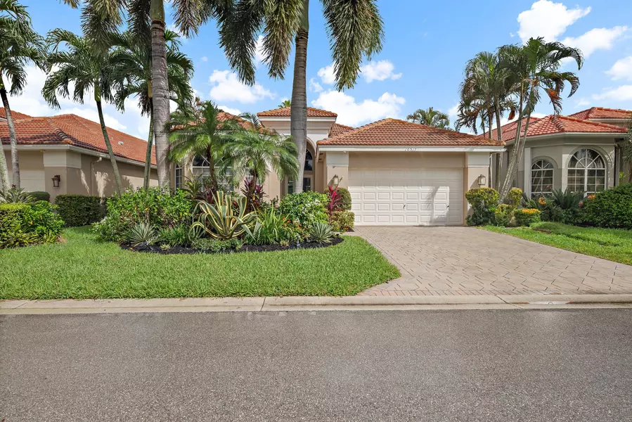 10517 Laurel Estates LN, Lake Worth, FL 33449