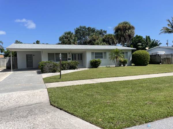 912 Laurel RD, North Palm Beach, FL 33408