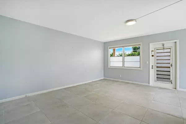 Deerfield Beach, FL 33442,316 Farnham P