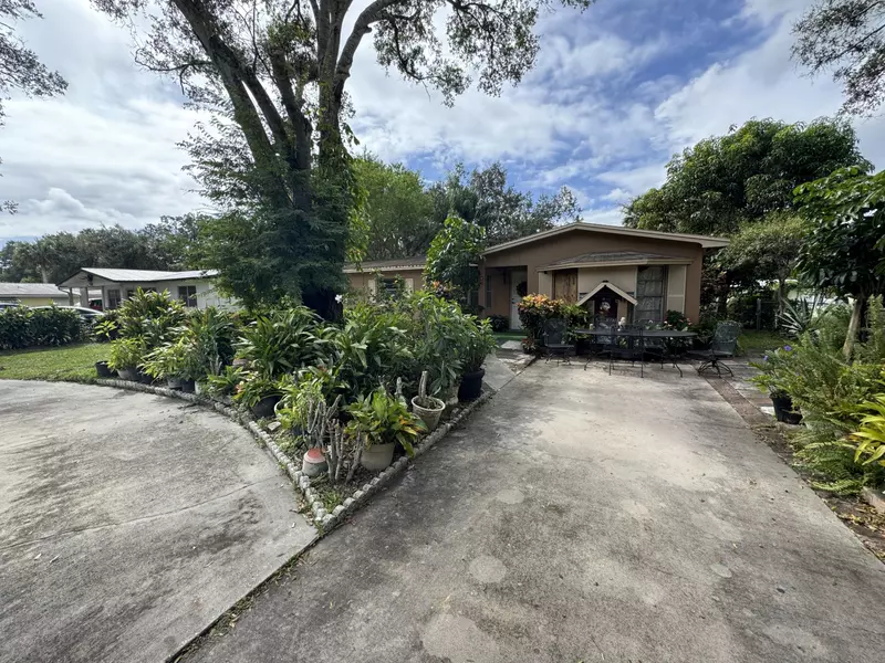 275 SE 16th AVE, Okeechobee, FL 34974