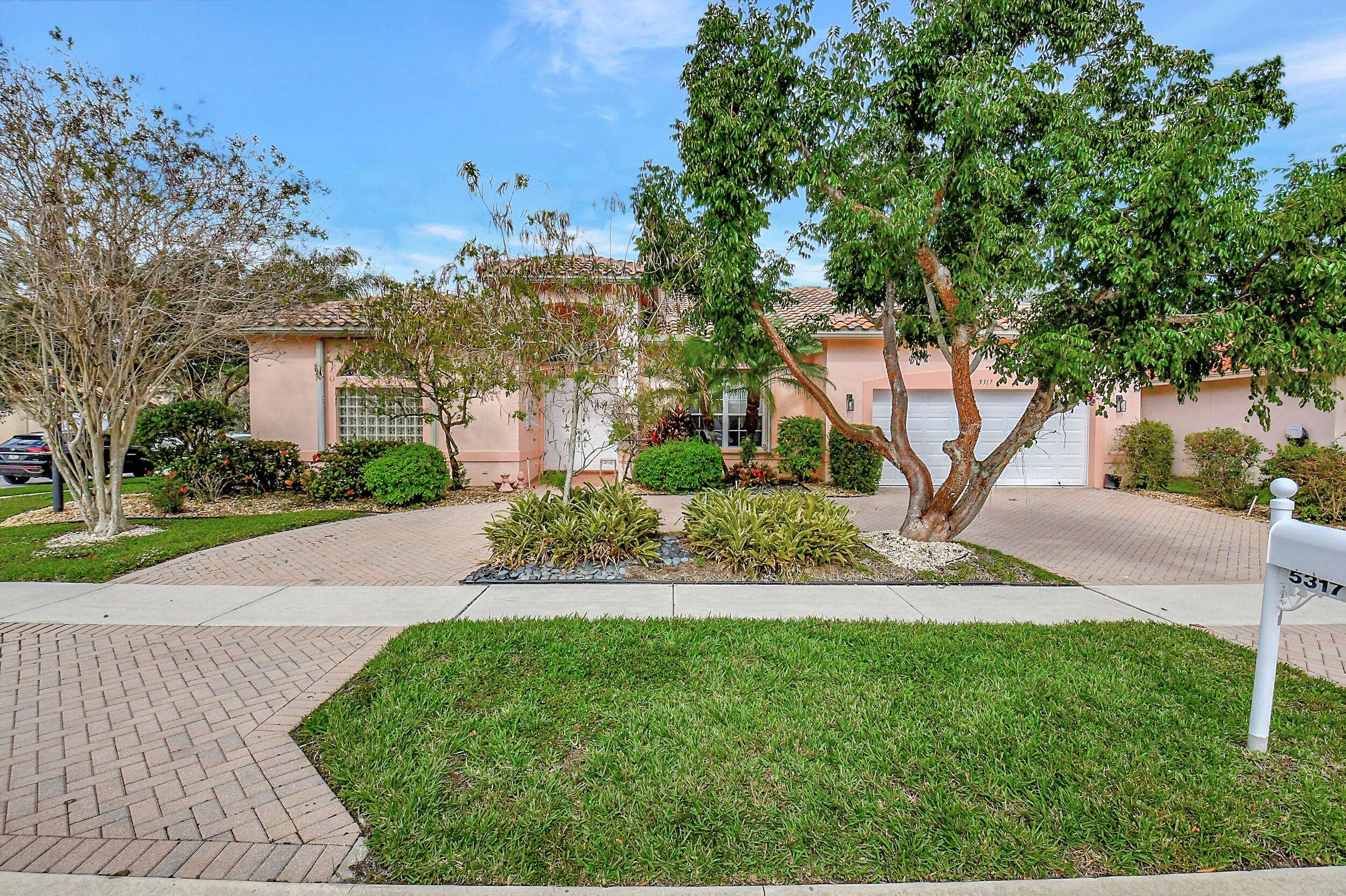 Boynton Beach, FL 33437,5317 Brooklawn TER