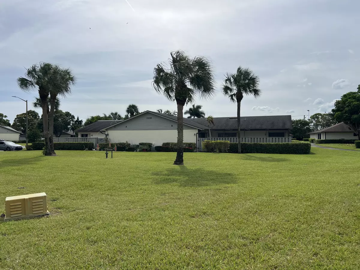 Fort Pierce, FL 34950,1339 Peppertree TRL B