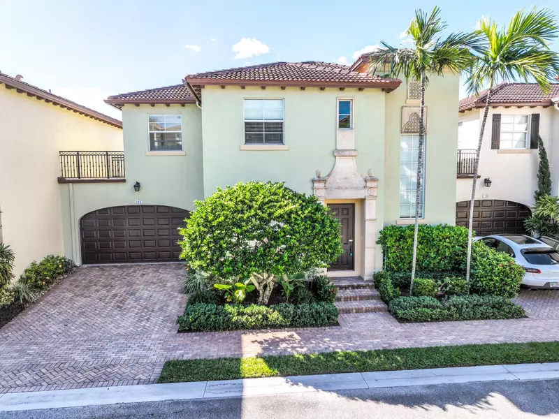 104 Via Poinciana LN, Boca Raton, FL 33487