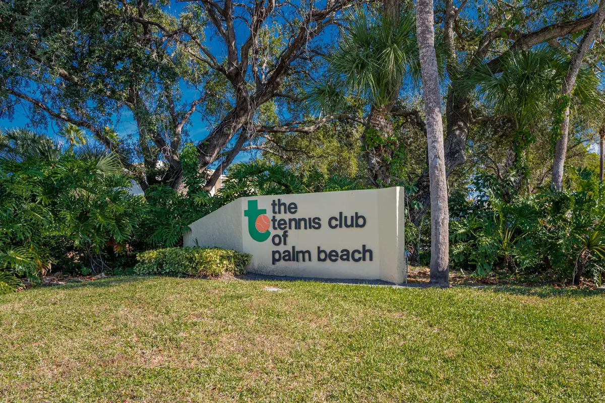 West Palm Beach, FL 33417,2828 Tennis Club DR 210