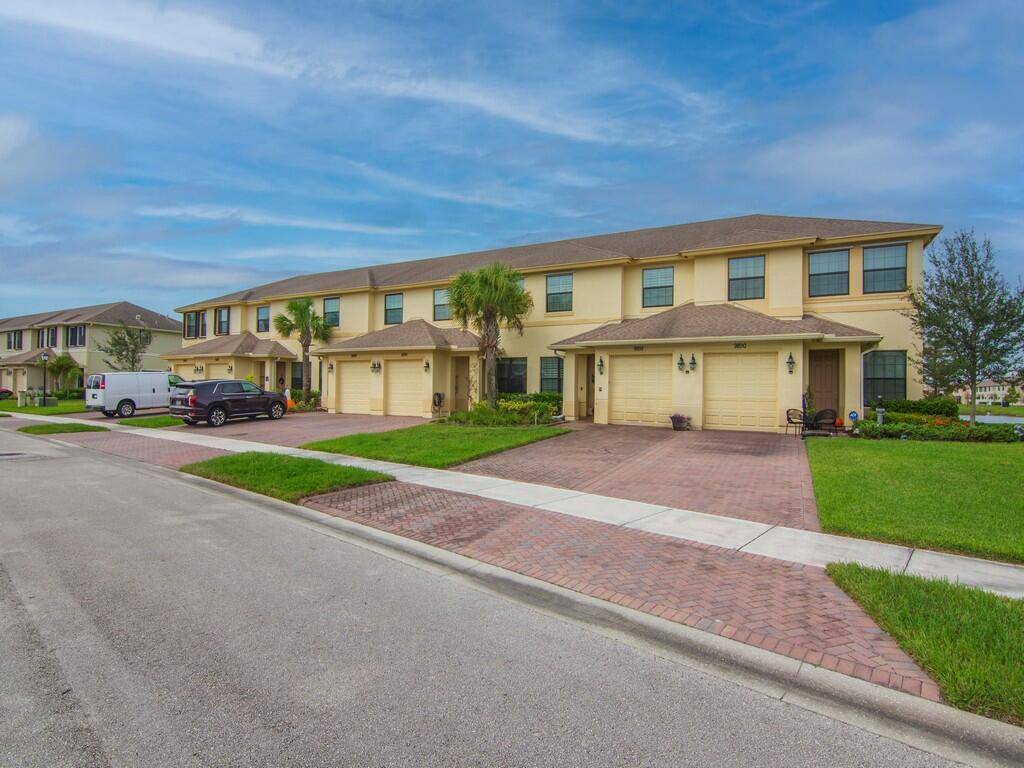 9892 E Villa CIR, Vero Beach, FL 32966