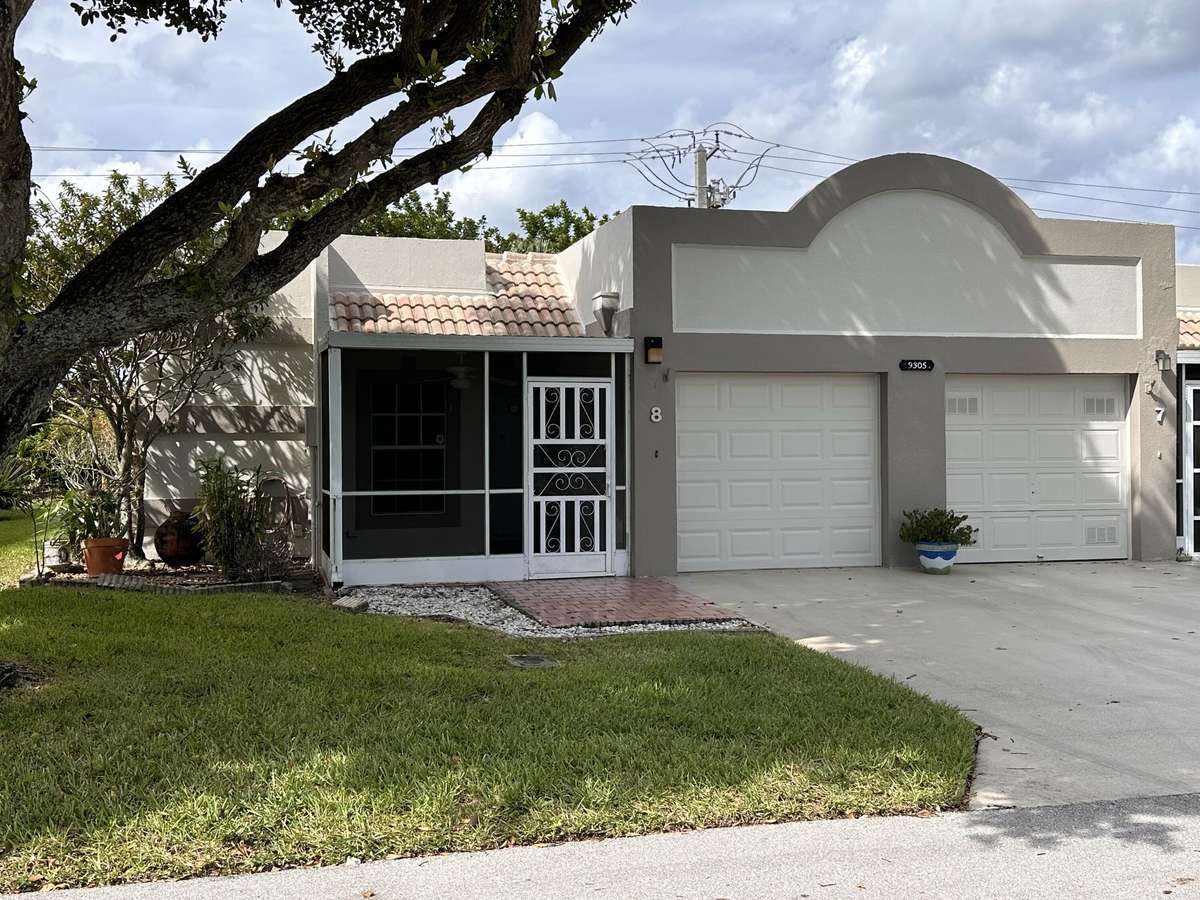 Boca Raton, FL 33496,9305 Flynn CIR 8