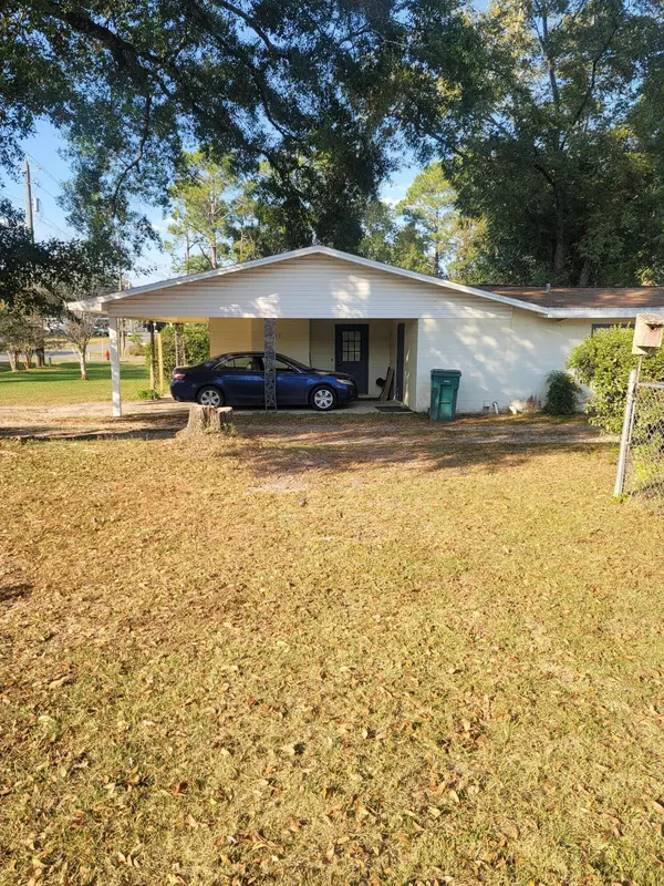 Bonifay, FL 32425,501 Hadas LN