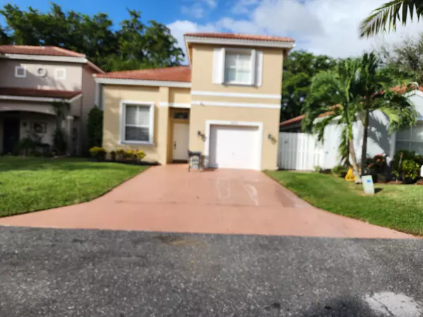 6892 Silverado TER, Lake Worth, FL 33463