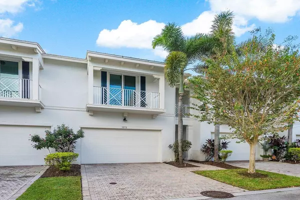 Palm Beach Gardens, FL 33418,5272 Cambridge Court CT