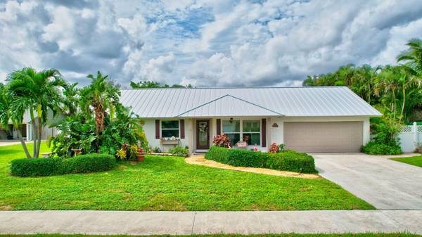 3030 Phoebe LN, Delray Beach, FL 33444