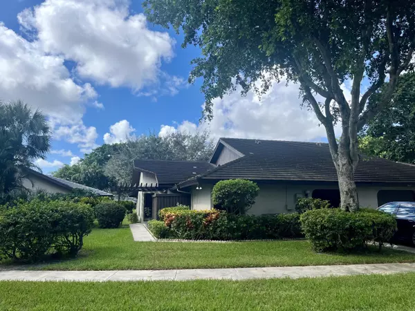 Boynton Beach, FL 33437,5098 Pine DR