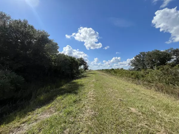 Okeechobee, FL 34972,21872 NW 278th ST