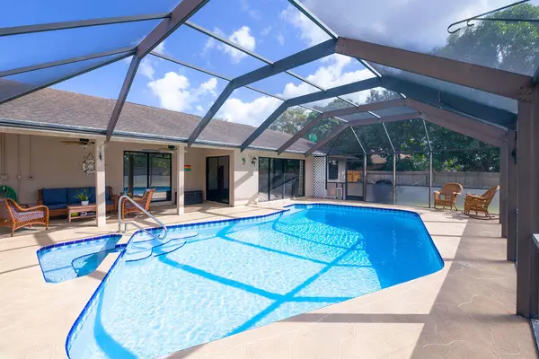 442 SW David TER, Port Saint Lucie, FL 34953