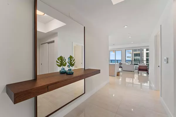 Singer Island, FL 33404,3100 N Ocean DR 1802