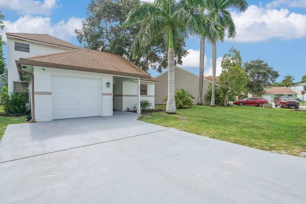 Boynton Beach, FL 33436,84 Magnolia CIR