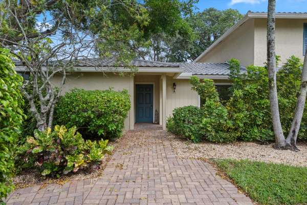 24 A Westgate Ln LN, Boynton Beach, FL 33436