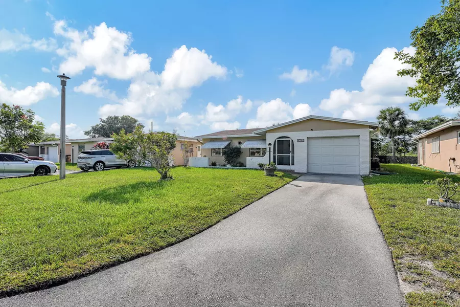 4741 NW 13th AVE, Deerfield Beach, FL 33064