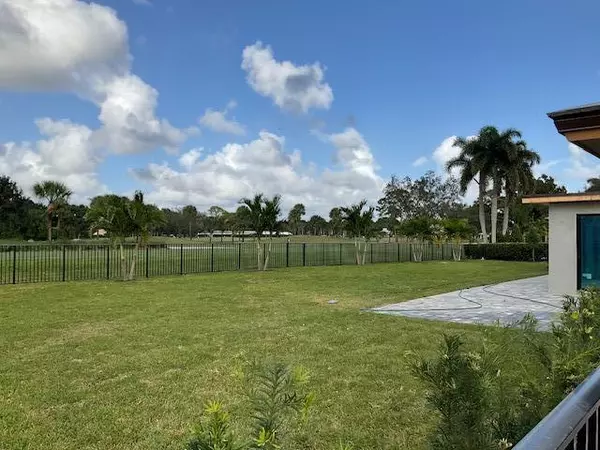 Boynton Beach, FL 33436,4581 S Lake DR