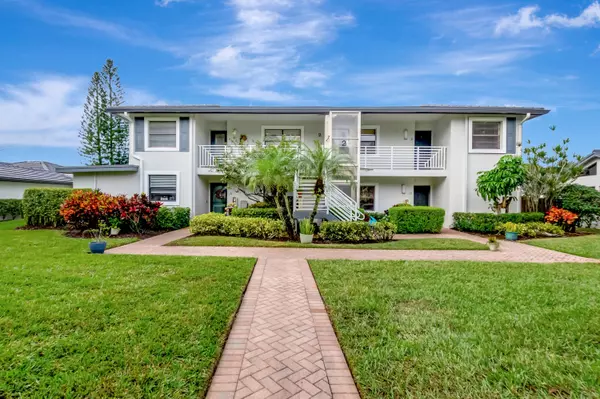 2 Southport LN B, Boynton Beach, FL 33436