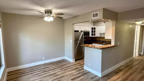 Delray Beach, FL 33445,2320 Germantown RD 102