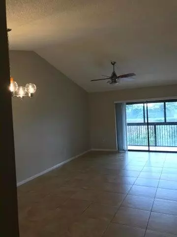 Boca Raton, FL 33487,400 Club CIR 208