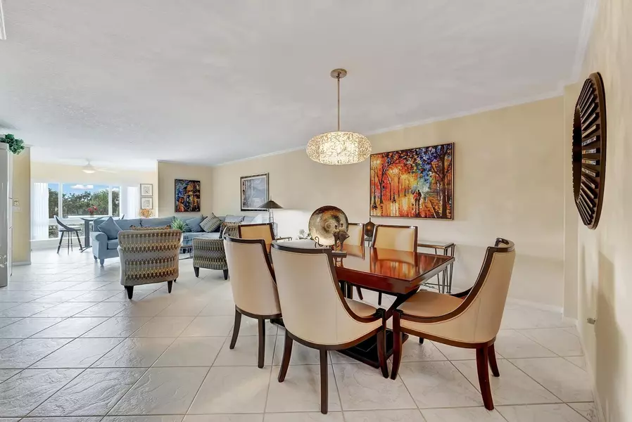 5874 Crystal Shores DR 402, Boynton Beach, FL 33437