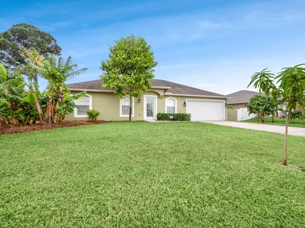 209 SW Tulip BLVD, Port Saint Lucie, FL 34953