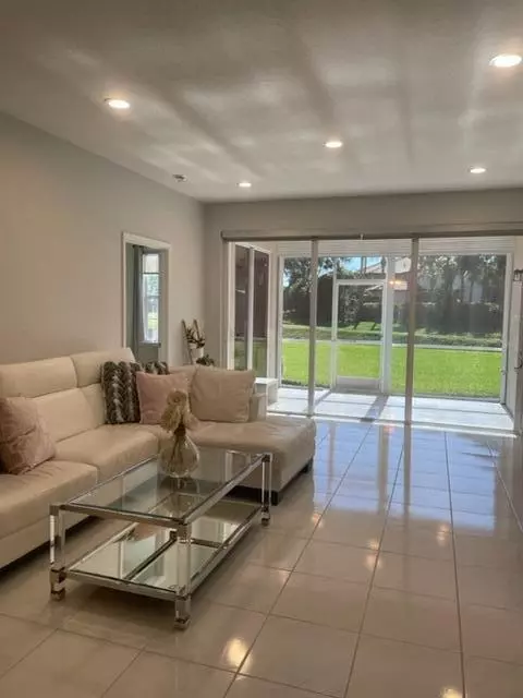 Boca Raton, FL 33433,6576 Villa Sonrisa DR 1211