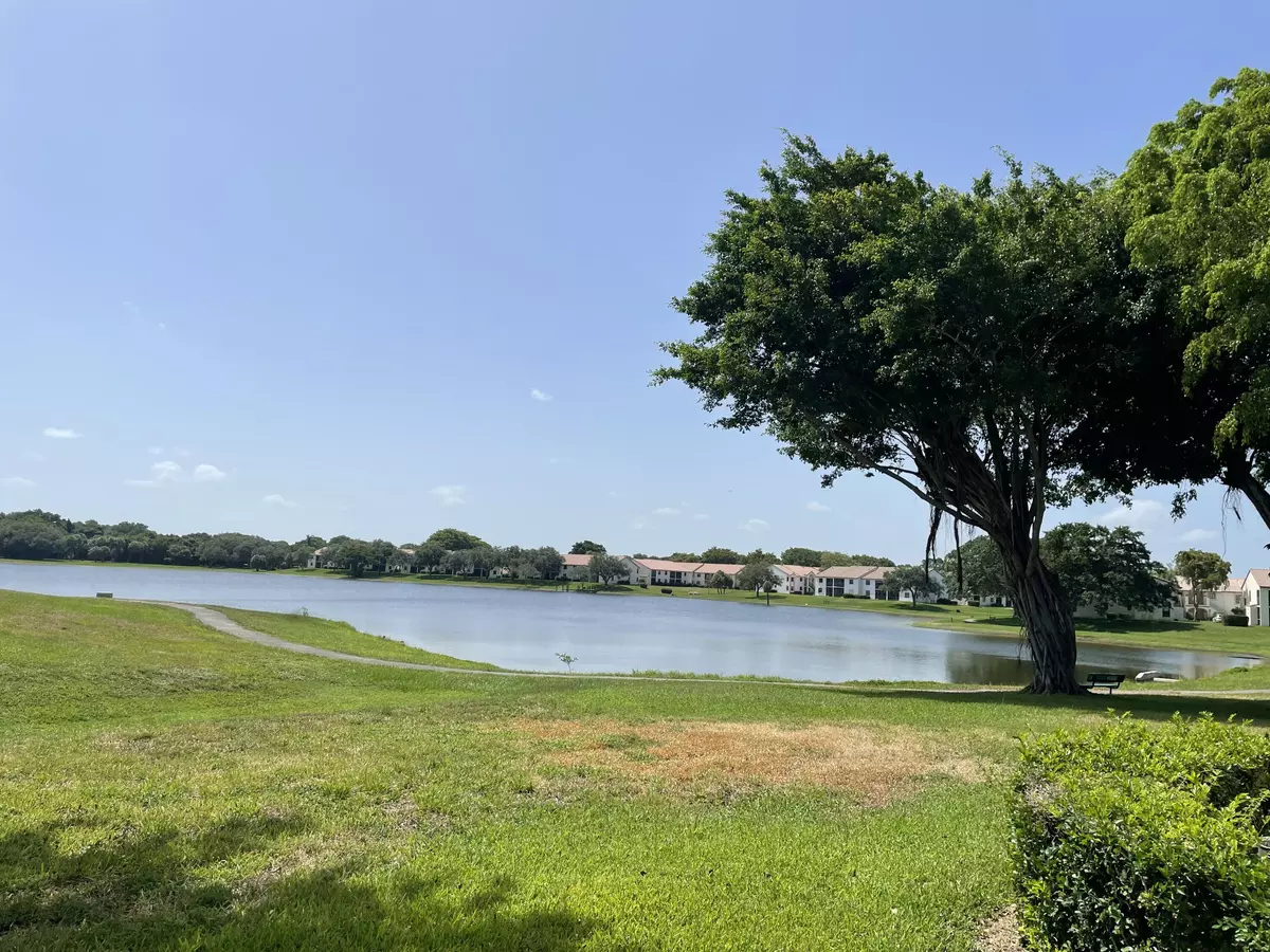 Boca Raton, FL 33431,2800 Palmwood TER 1220