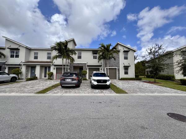 8677 Via Mar Rosso, Lake Worth, FL 33467