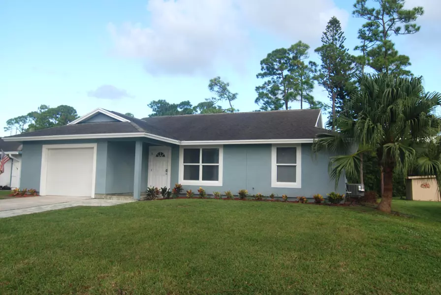 6279 SE Poinciana LN, Hobe Sound, FL 33455