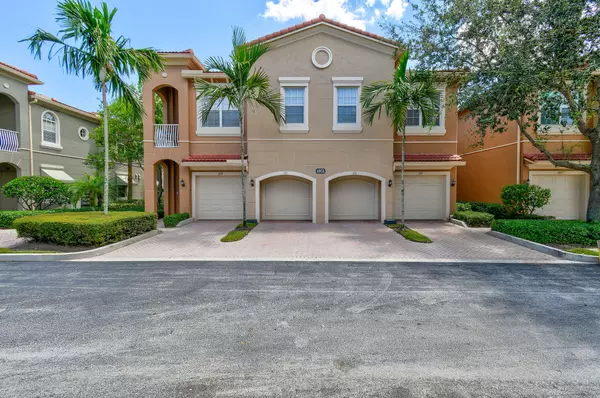 Palm Beach Gardens, FL 33418,4931 Bonsai CIR 111