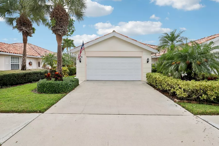 8276 SE Double Tree DR, Hobe Sound, FL 33455