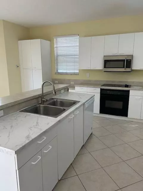 Royal Palm Beach, FL 33411,1575 Briar Oak DR