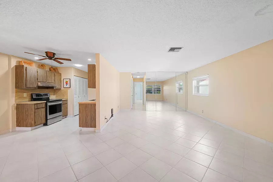 14329 Campanelli DR, Delray Beach, FL 33484