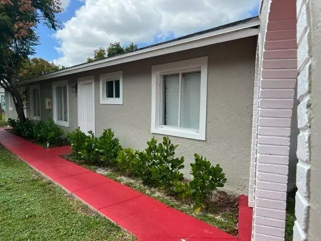 12426 Peconic CT 12426, Wellington, FL 33414