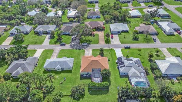 946 SW SW 18th ST, Vero Beach, FL 32962