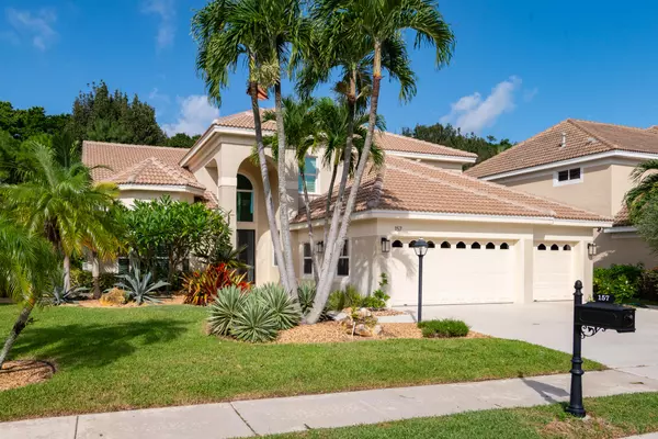 Palm Beach Gardens, FL 33410,157 Oakwood LN