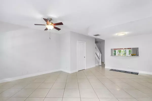 Delray Beach, FL 33483,925 Kokomo Key LN