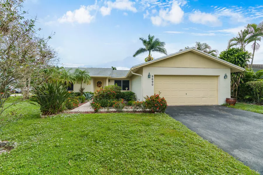 9690 Saddlebrook DR, Boca Raton, FL 33496