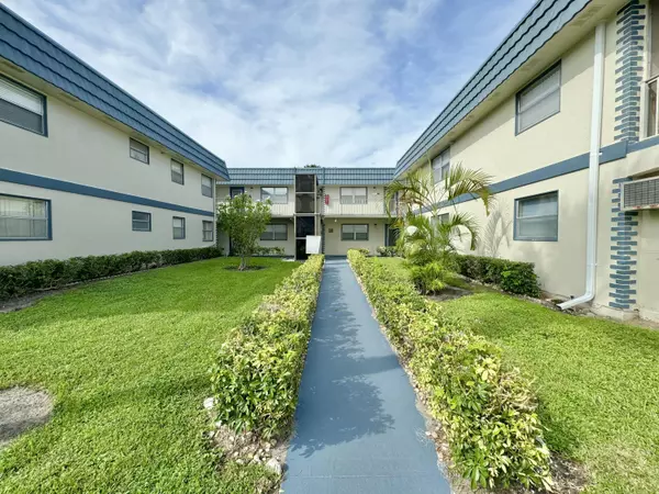 224 E Brittany 224, Delray Beach, FL 33446