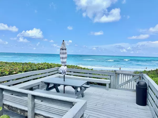 Juno Beach, FL 33408,420 Celestial WAY 303