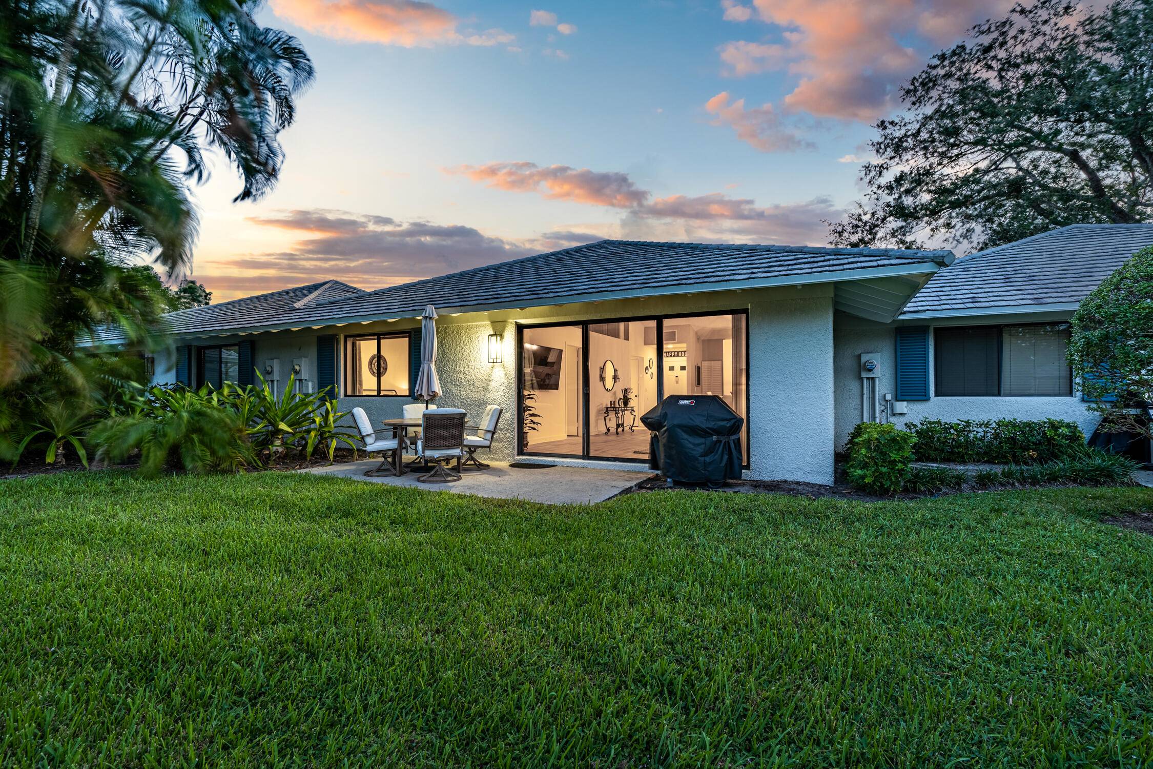 Palm Beach Gardens, FL 33418,206 Club DR