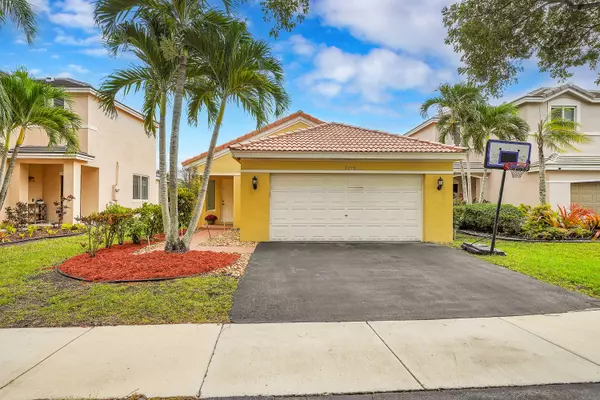 Weston, FL 33331,4278 Magnolia Ridge DR