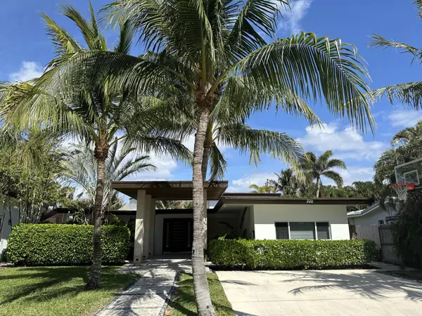 300 NE Olive WAY, Boca Raton, FL 33432