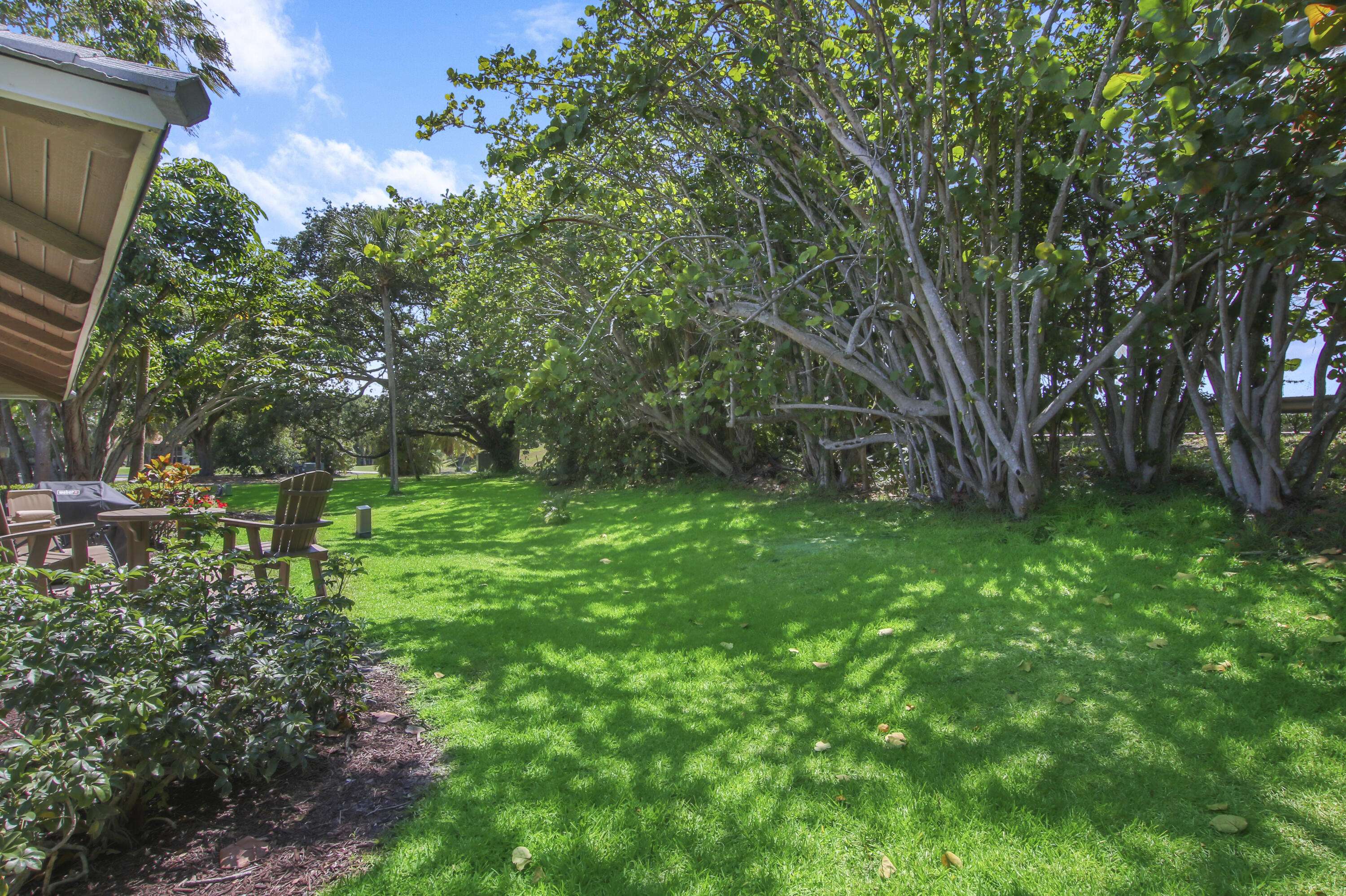 Palm Beach Gardens, FL 33418,825 Club DR